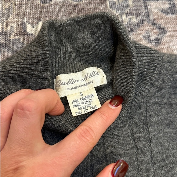 Vintage 100% cashmere cullin hills Gray Cable Knit Sweater sz small - Picture 2 of 5